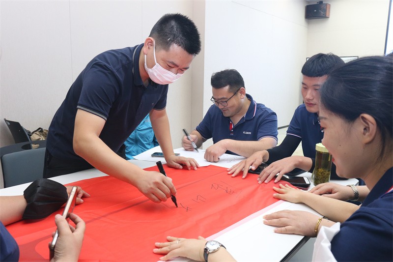 逆风飞扬 决战7月——开云网页版·官方版在线登入-（中国）官方网站
7月PK启动大会